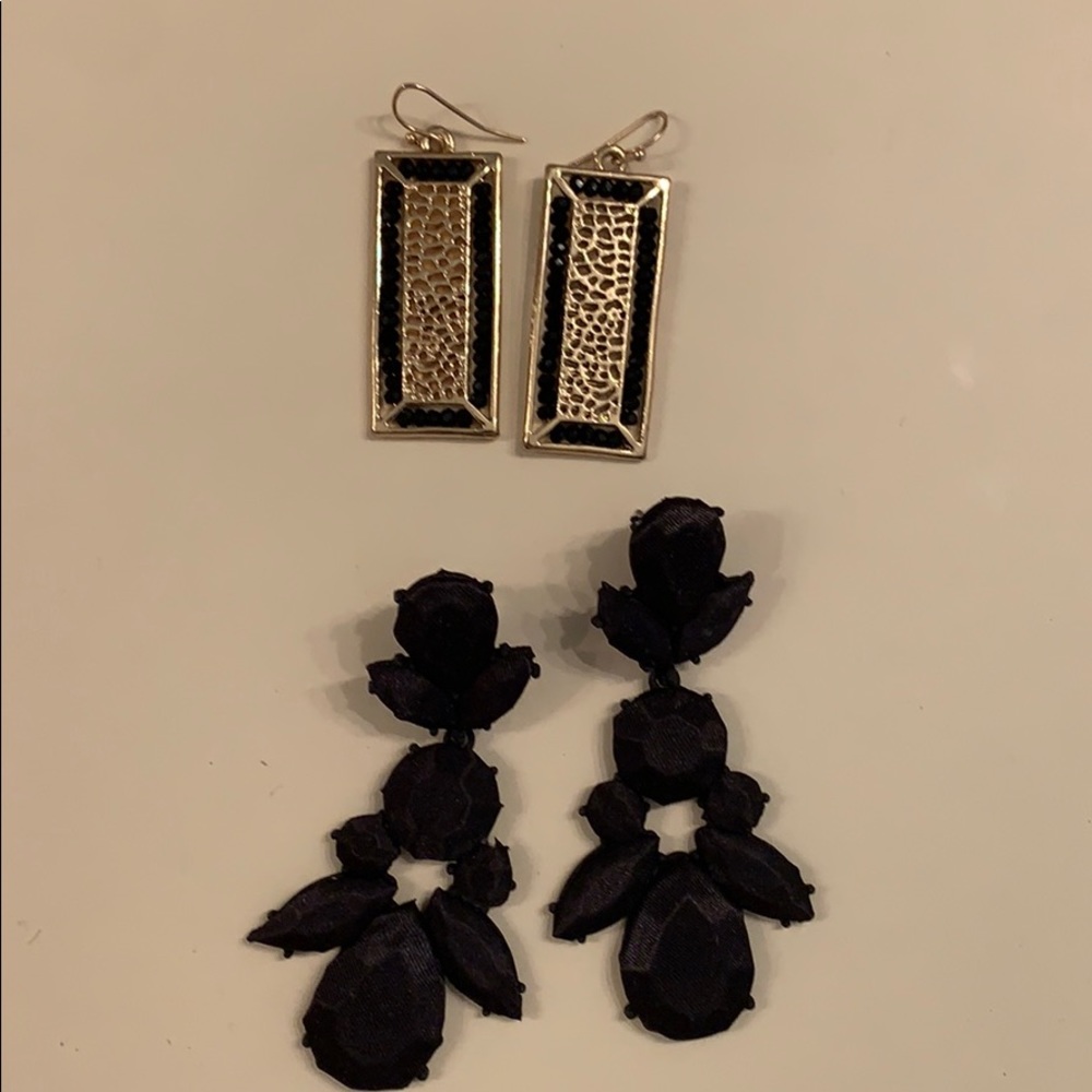 Black and gold earings